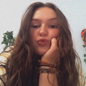 Meet your Posher, Mia